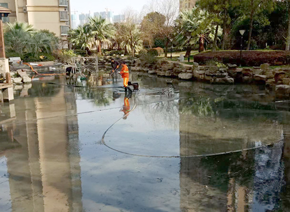 赤坎景观池淤泥清理